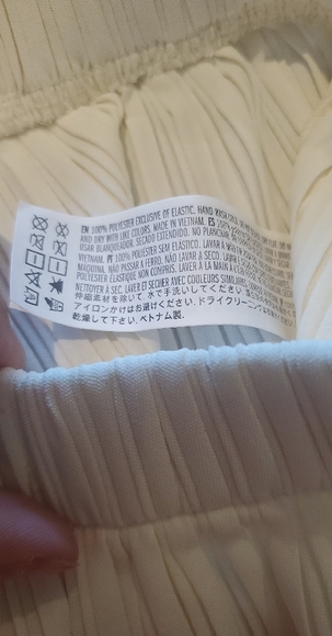 Forever 21 Cream Wide Leg Pants with Flowing Fit - Picture 4 of 6